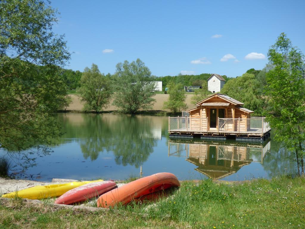 Cabanes Flottantes Du Lac De Pelisse Hotel Douzains Exterior foto